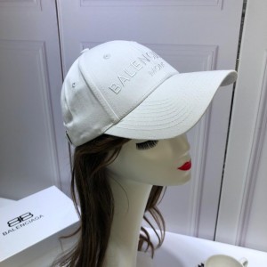 Balenciaga Men's hat ASS650329