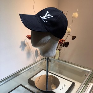 Louis Vuitton Men's hat ASS650619