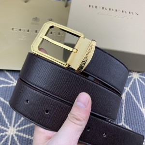 Burberry Gold buckle belt ASS02015