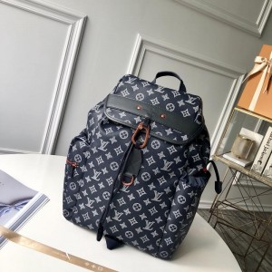 Louis Vuitton Luxury Discovery bag LV04BM149