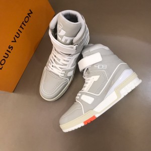 Louis Vuitton High Quality Sneakers Grey and white leather details with white sole MS021113
