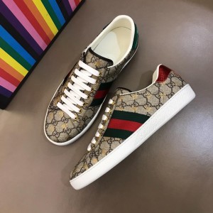 Gucci Perfect Quality Sneakers Beige GG with gold bee pattern and Green and Red Web with White rubber sole MS02670