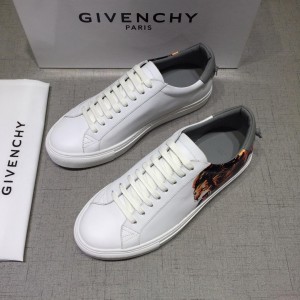 Givenchy Fashion Sneakers White and Lion print with grey heel MS07444