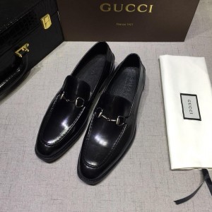 Gucci Black Bright leather Perfect Quality Loafers With Silver Buckle MS07616